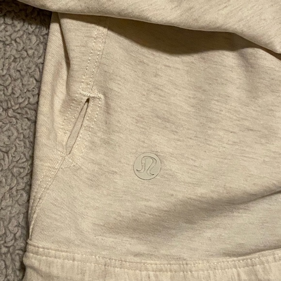 It’s a Tie Short Sleeve - Picture 3 of 4